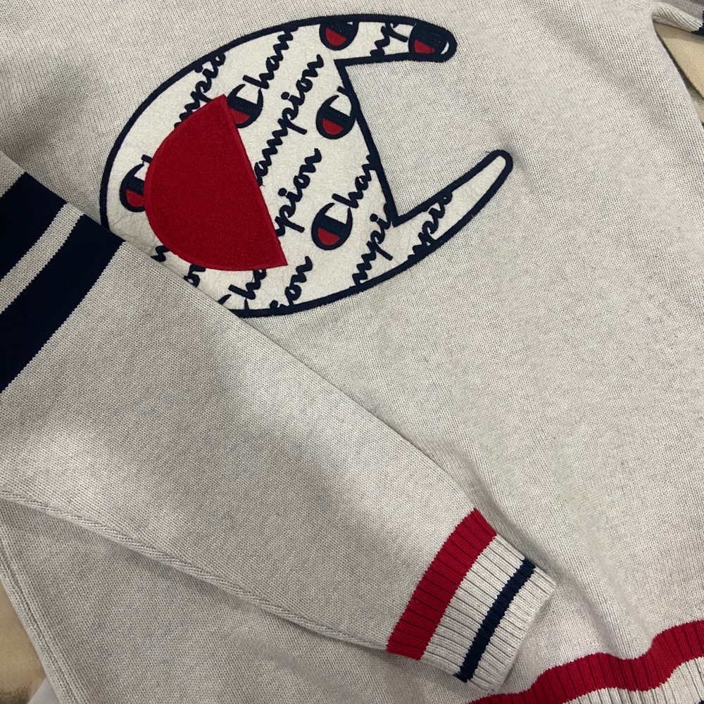 Champion Sweatshirt